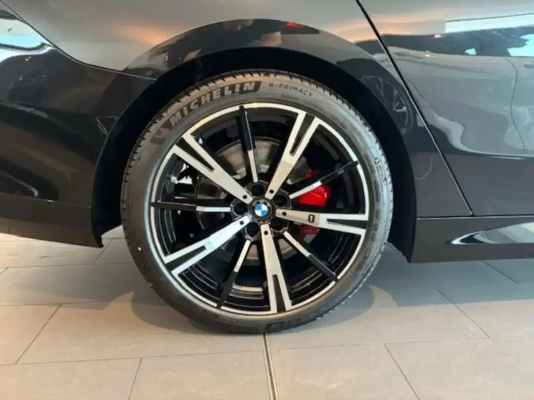BMW 520 - Thumbnail 4