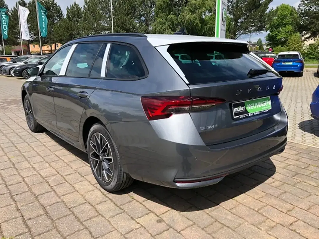 Skoda Octavia - Thumbnail 5