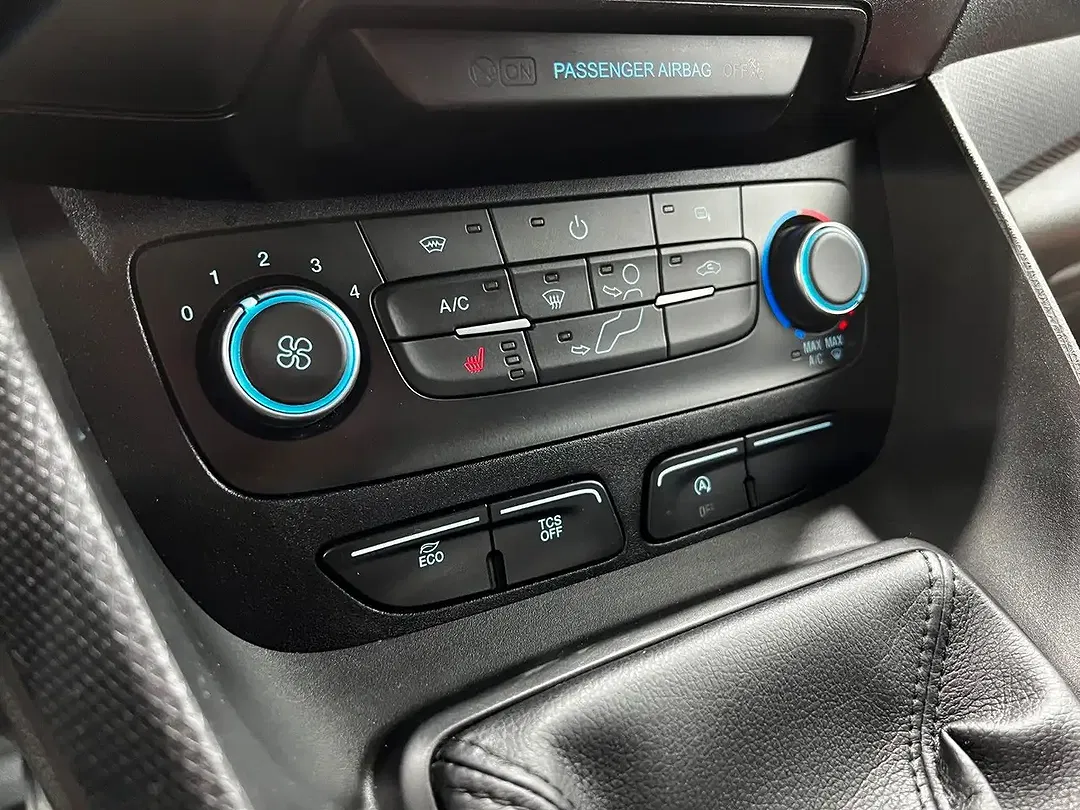 Ford Transit Connect - Thumbnail 12