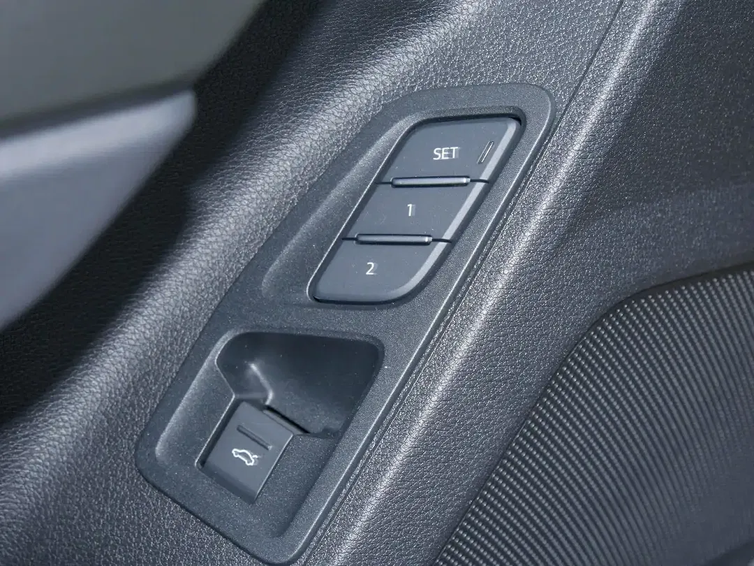 Audi Q3 - Thumbnail 12