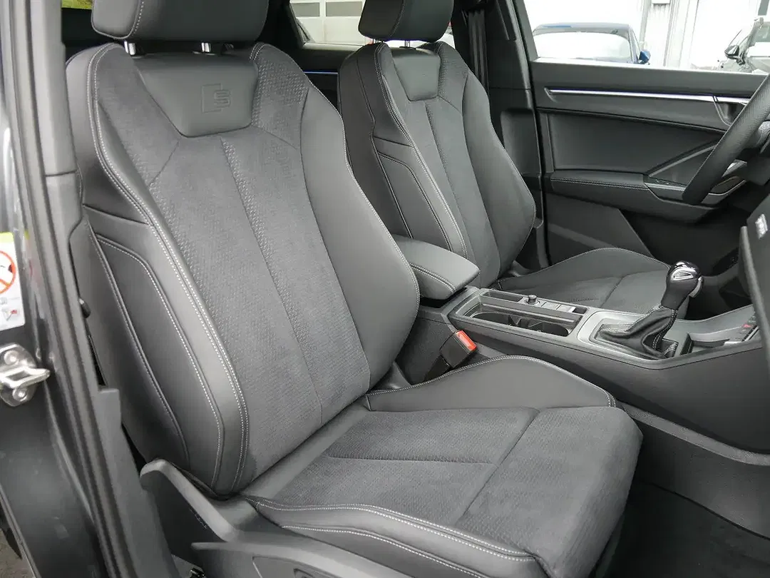 Audi Q3 - Thumbnail 7