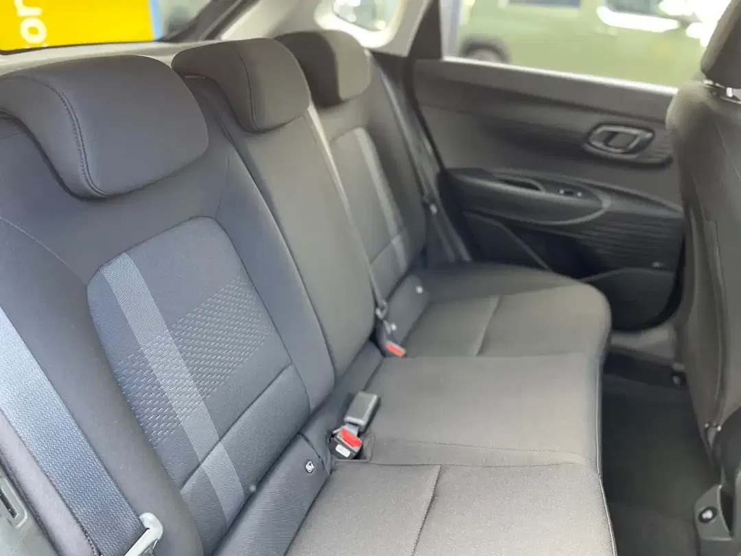 Hyundai i20 - Thumbnail 13