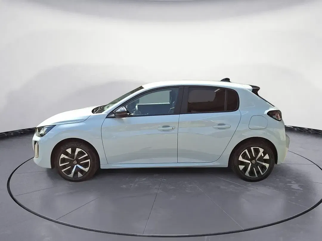Peugeot 208 - Thumbnail 3