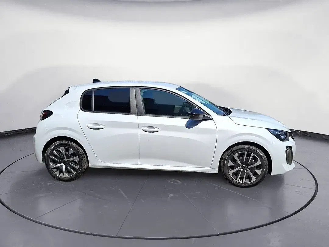 Peugeot 208 - Thumbnail 4