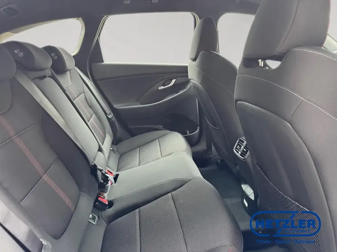 Hyundai i30 - Thumbnail 13