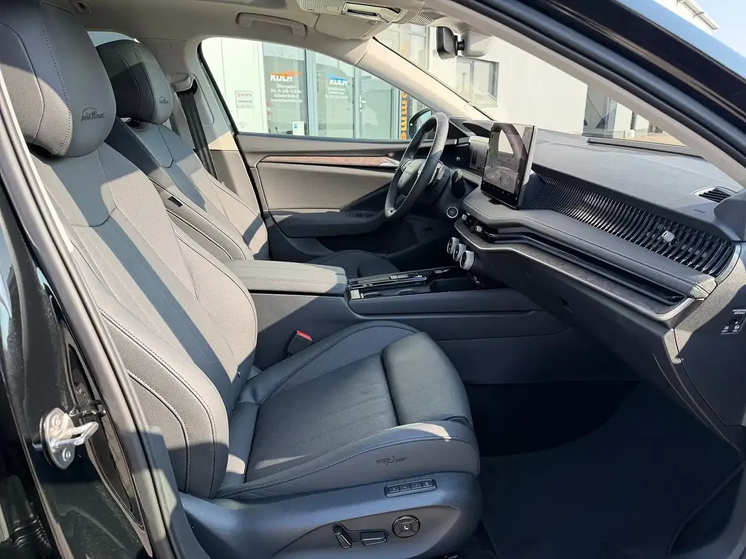 Skoda Superb - Thumbnail 13