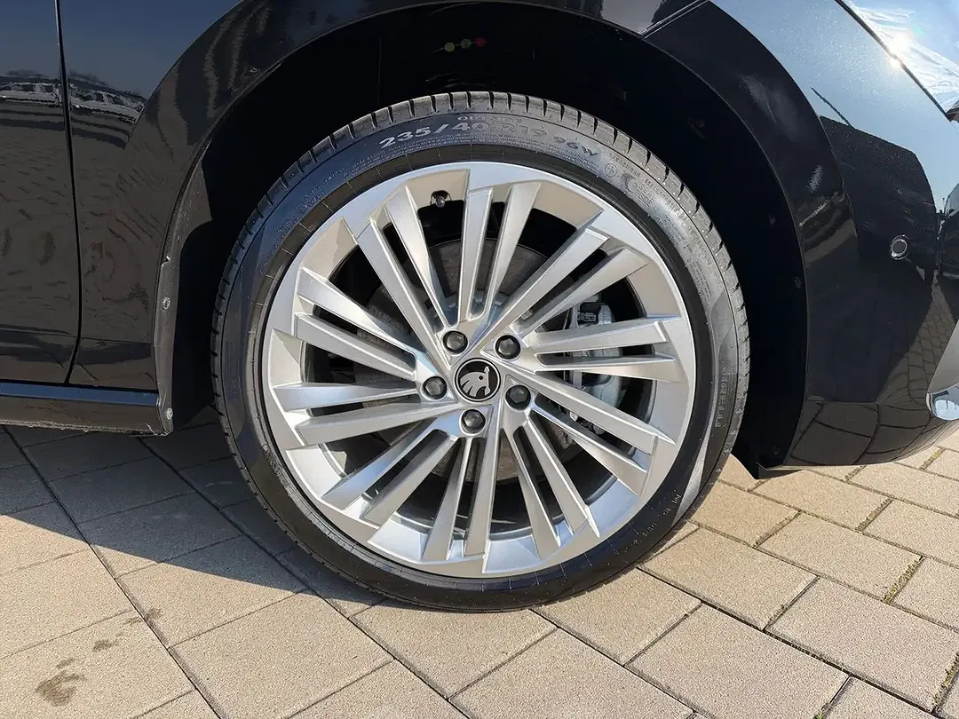Skoda Superb - Thumbnail 15