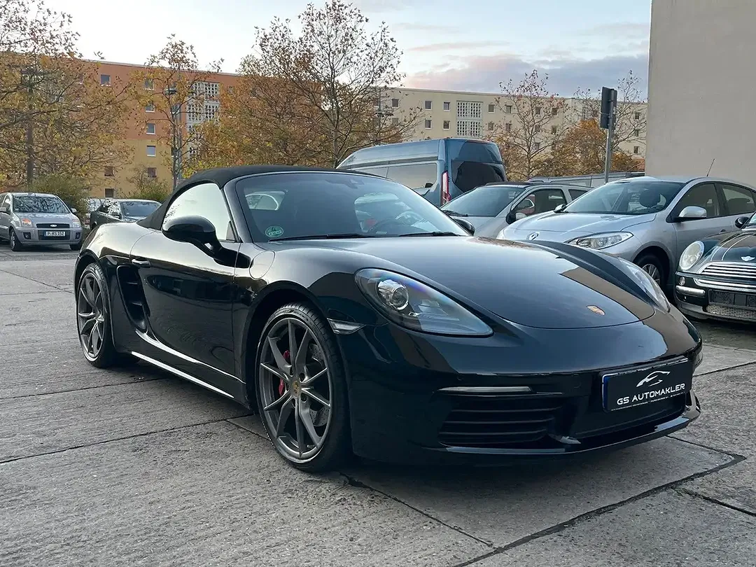 Porsche Boxster - Thumbnail 4