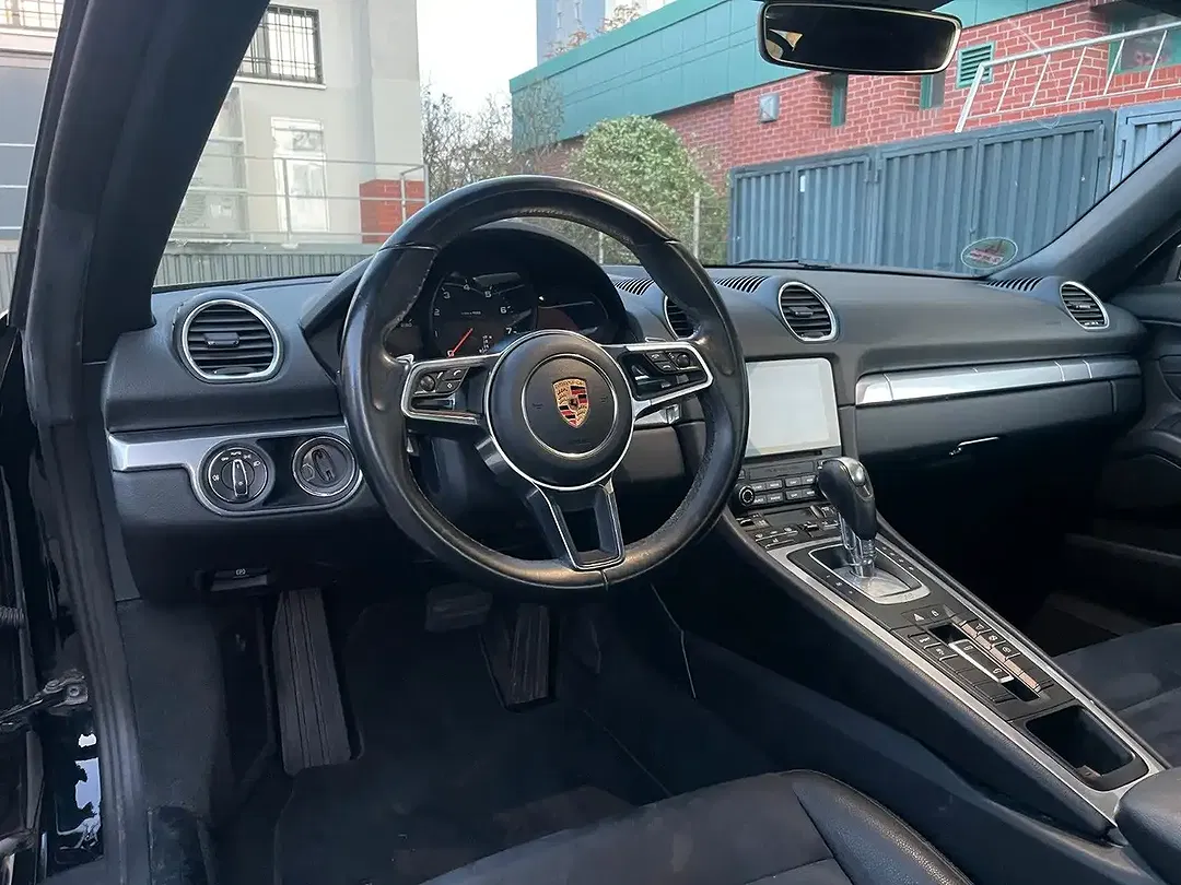 Porsche Boxster - Thumbnail 8