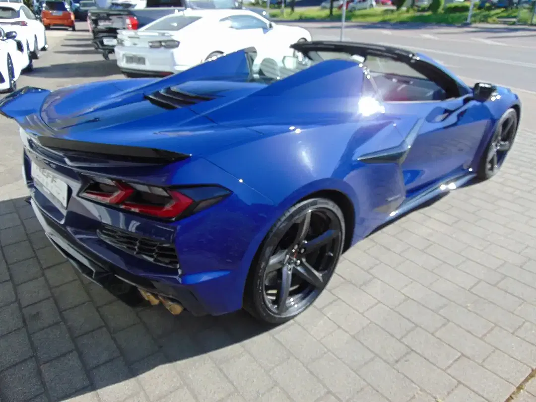 Corvette C8 - Thumbnail 2