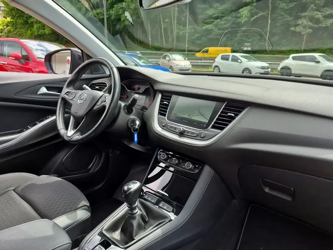 Opel Grandland - Thumbnail 8
