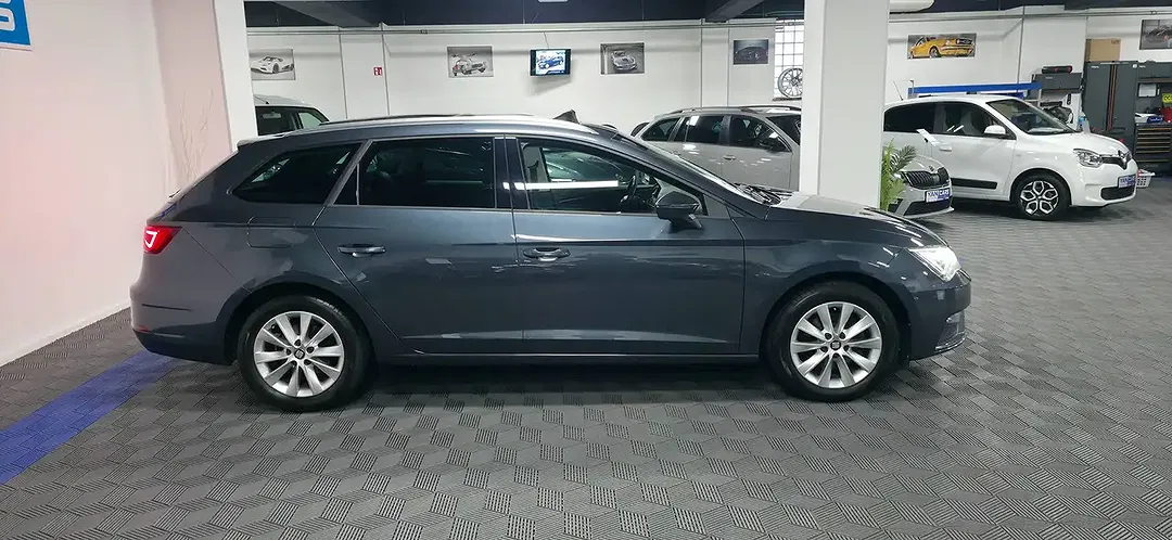 SEAT Leon - Thumbnail 4