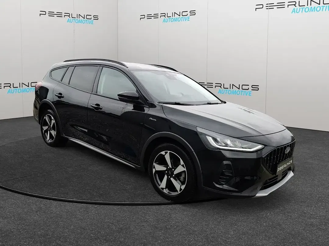 Ford Focus - Thumbnail 1