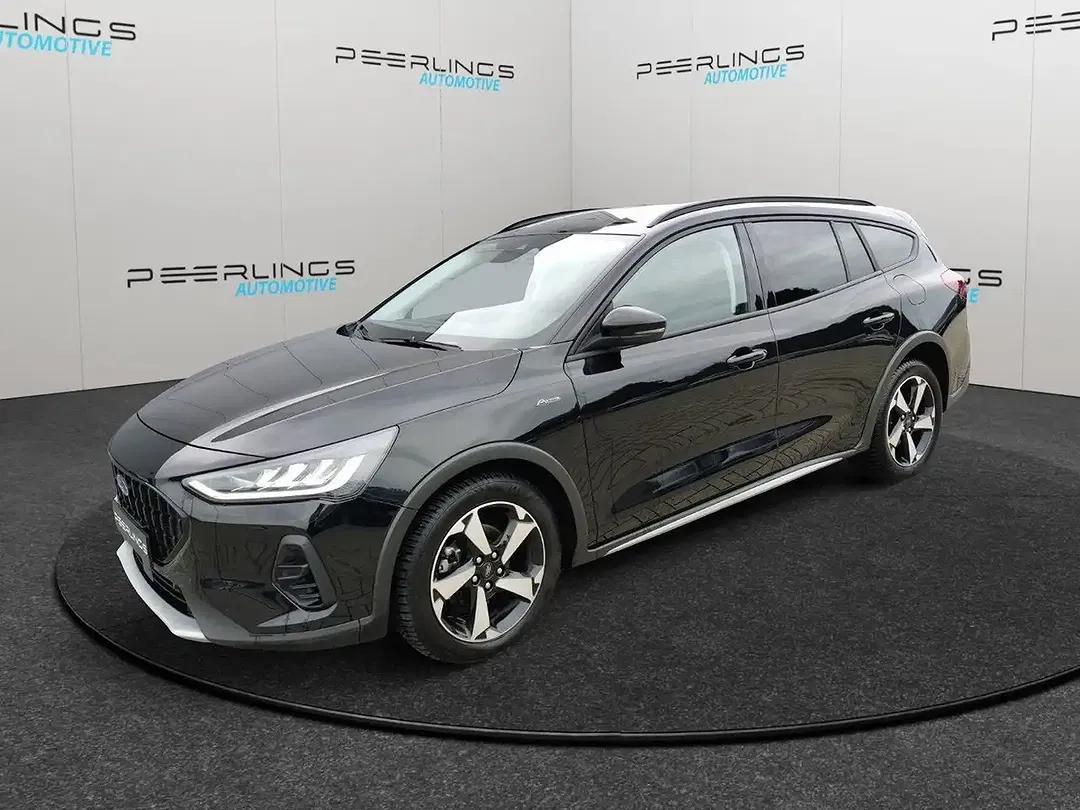 Ford Focus - Thumbnail 3