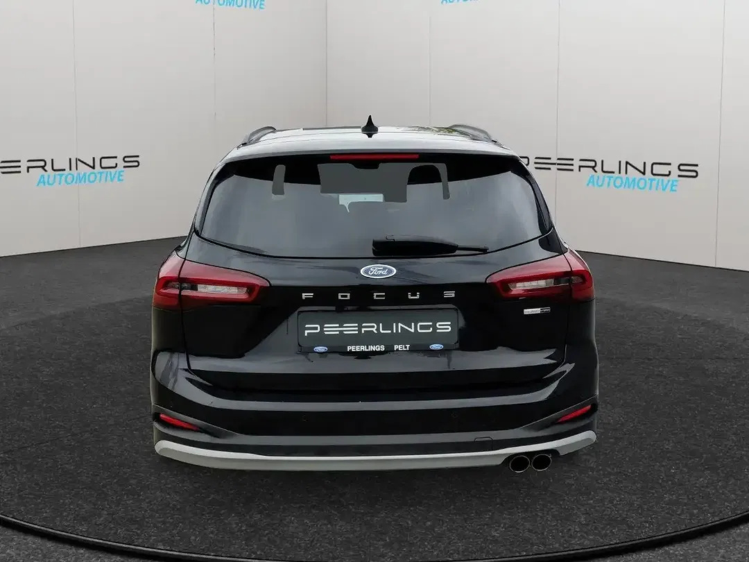 Ford Focus - Thumbnail 6
