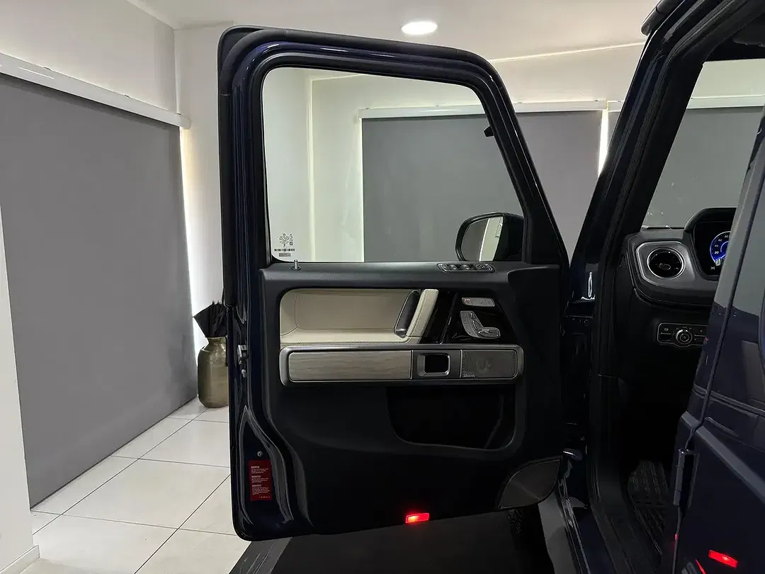 Mercedes-Benz G 580 - Thumbnail 15