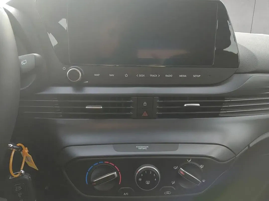 Hyundai i20 - Thumbnail 15