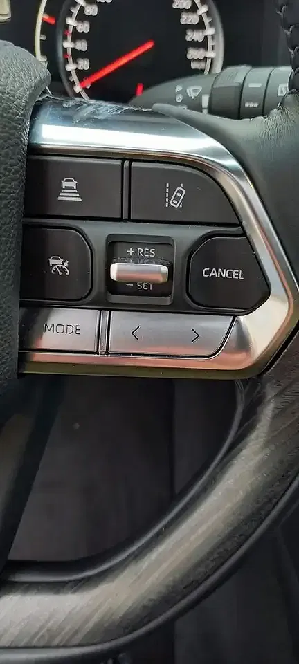 Toyota Land Cruiser - Thumbnail 15