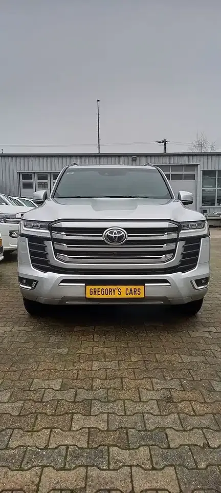 Toyota Land Cruiser - Thumbnail 7