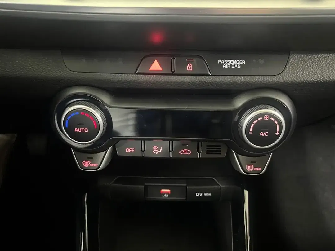 Kia Stonic - Thumbnail 13