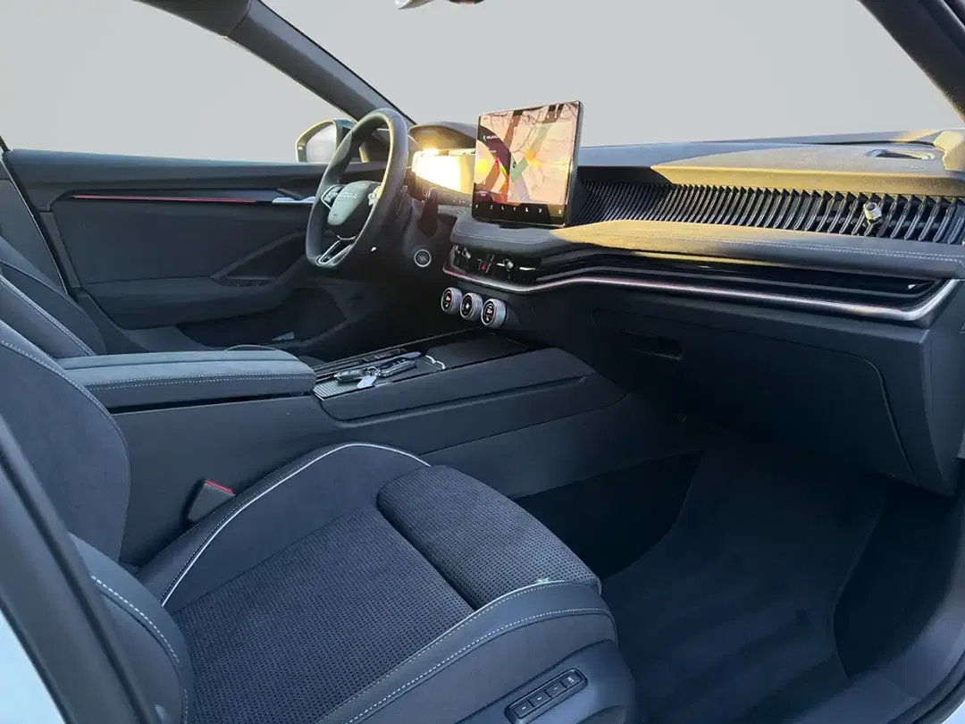 Skoda Superb - Thumbnail 10