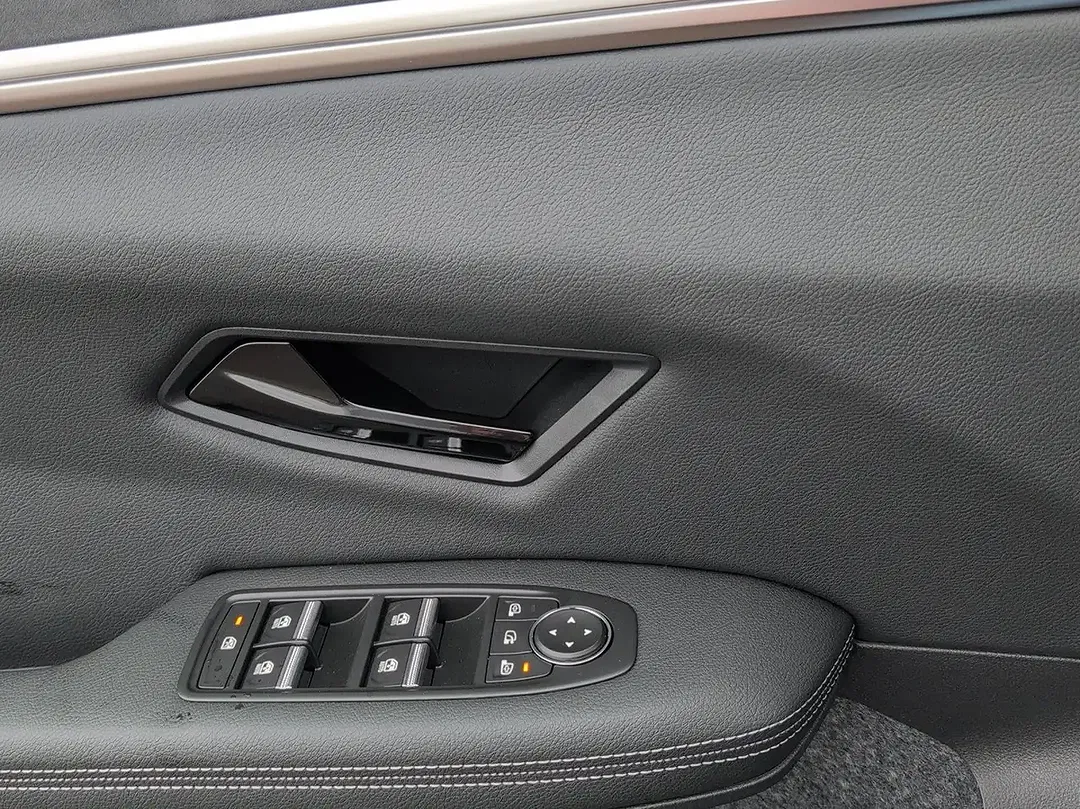 Mitsubishi Eclipse Cross - Thumbnail 13