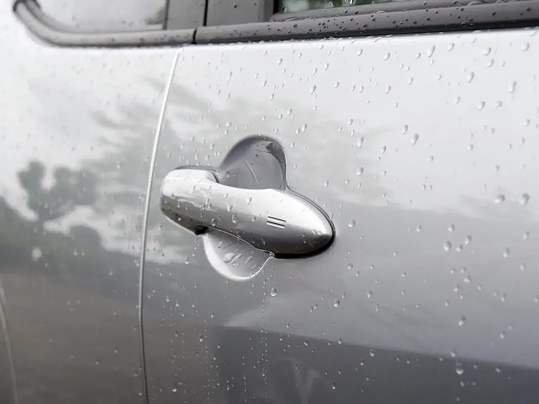 Toyota Yaris - Thumbnail 10