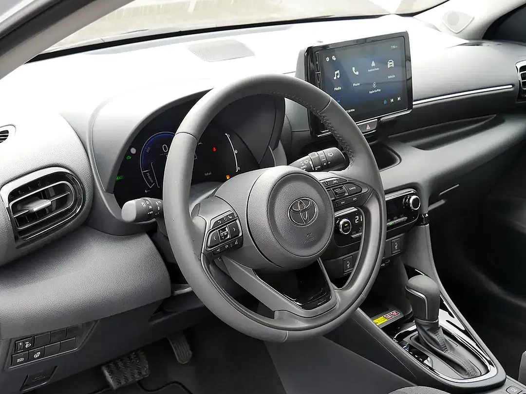 Toyota Yaris - Thumbnail 13