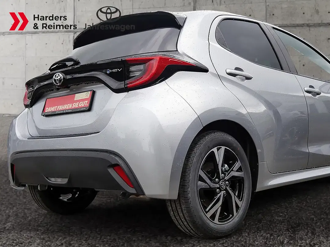 Toyota Yaris - Thumbnail 3
