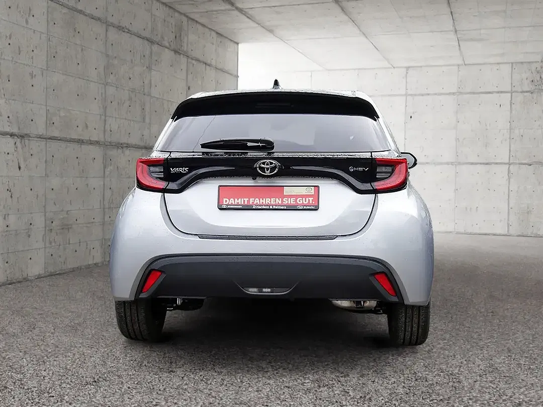 Toyota Yaris - Thumbnail 6