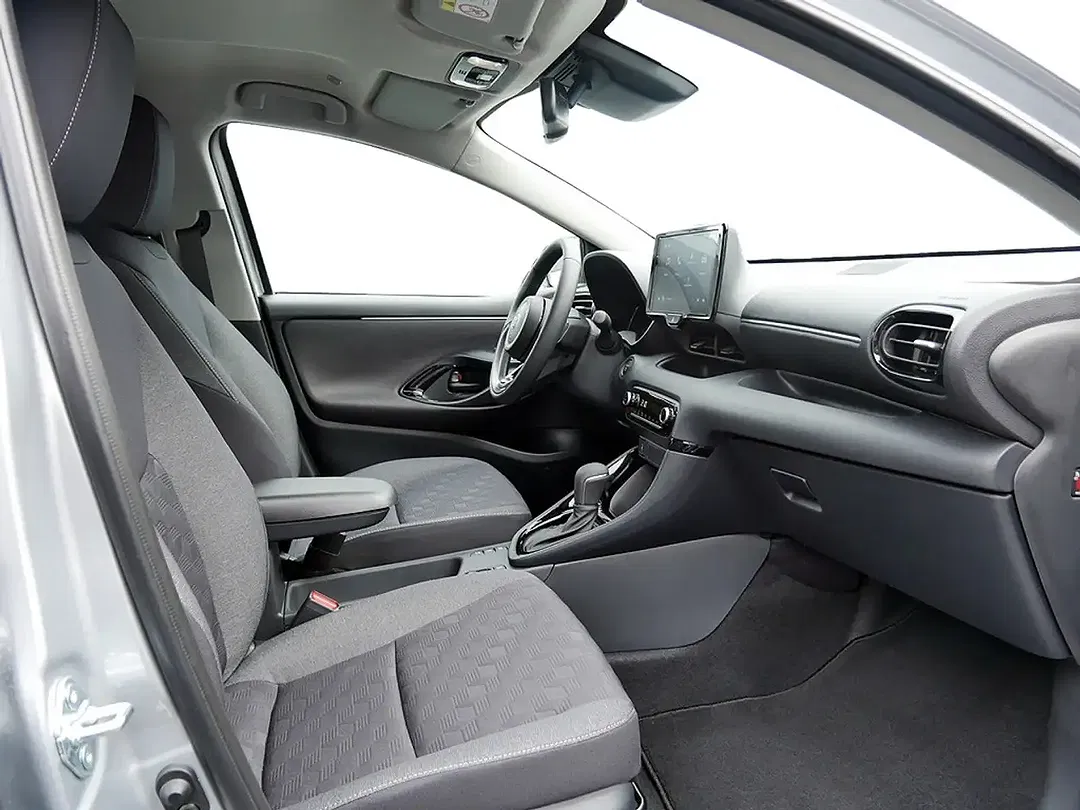 Toyota Yaris - Thumbnail 7