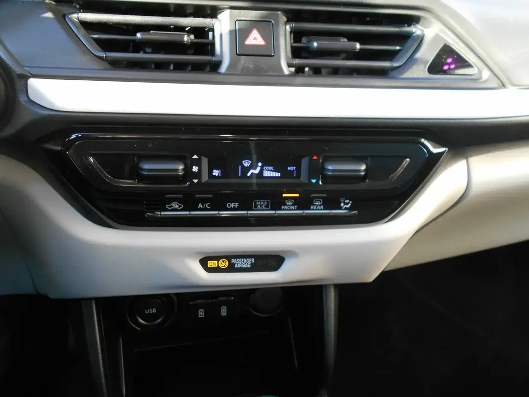 Suzuki Swift - Thumbnail 14
