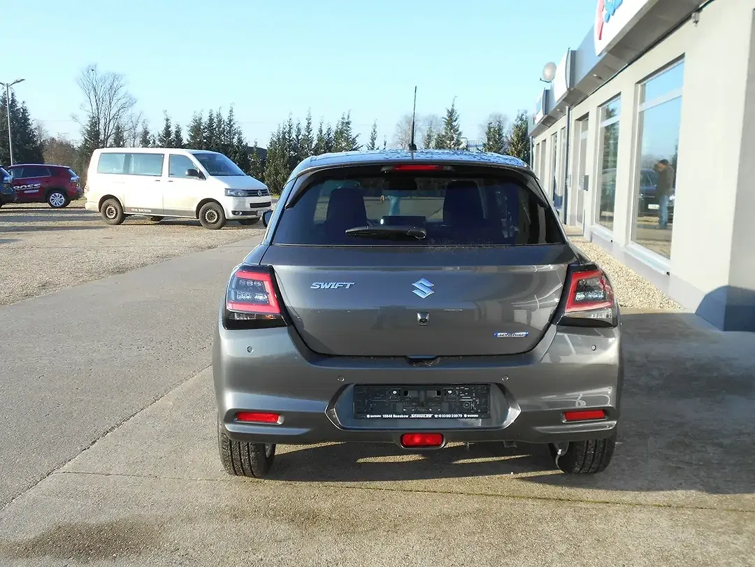 Suzuki Swift - Thumbnail 4