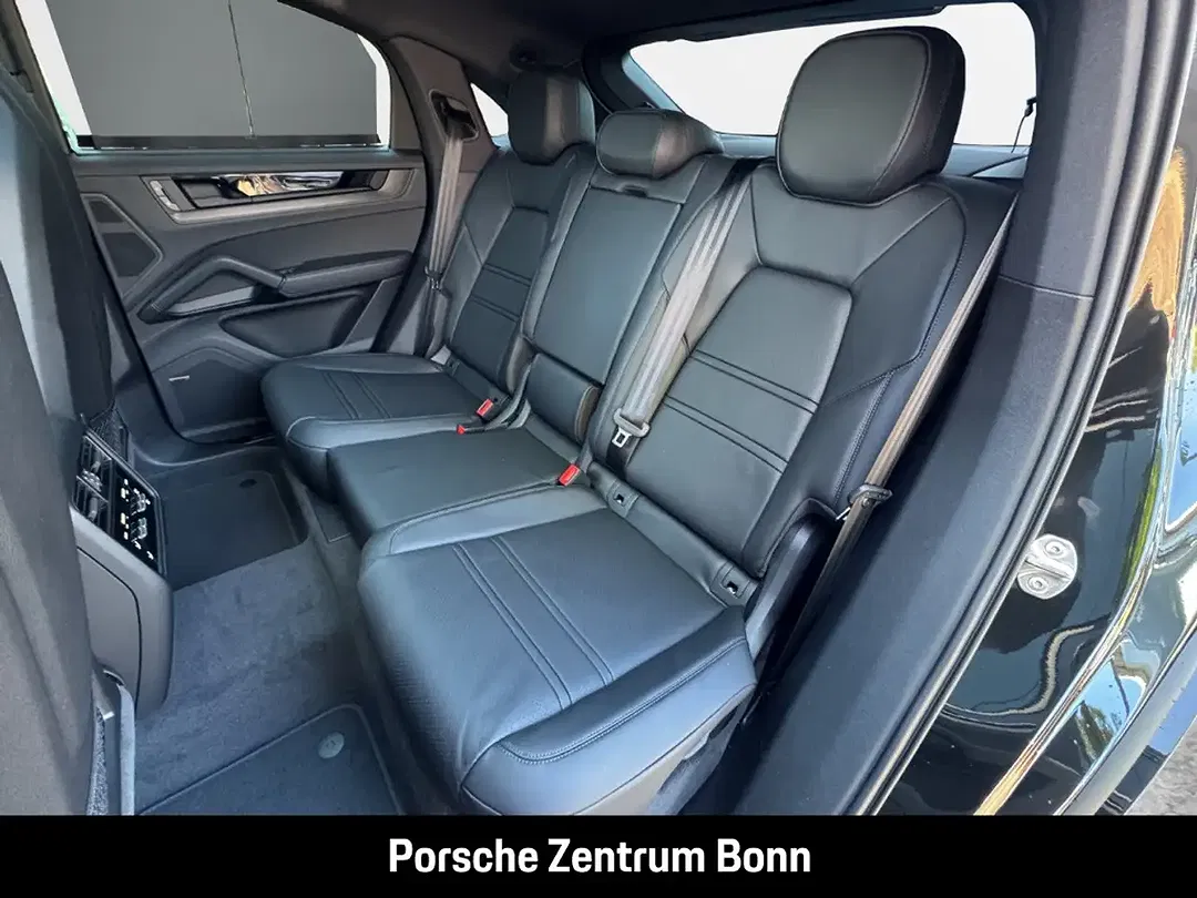 Porsche Cayenne - Thumbnail 13
