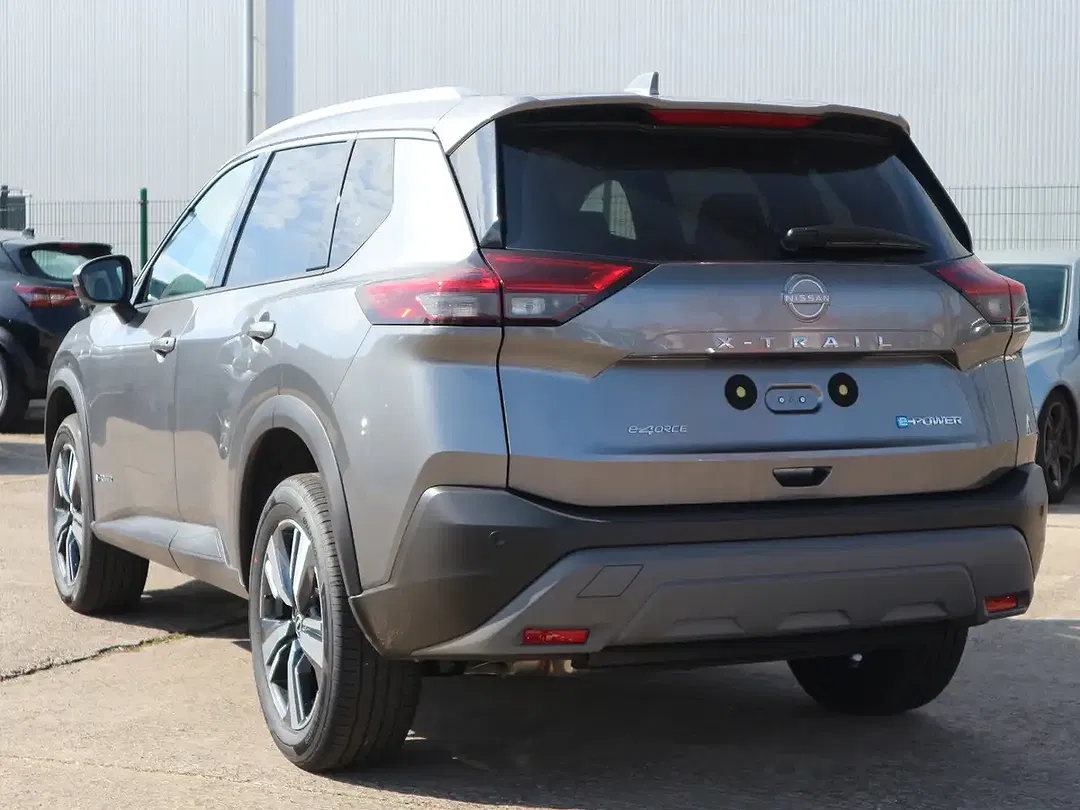 Nissan X-Trail - Thumbnail 4