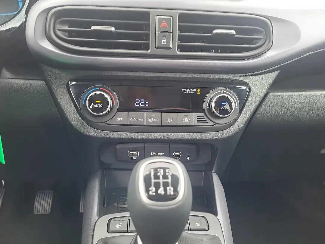Hyundai i10 - Thumbnail 14