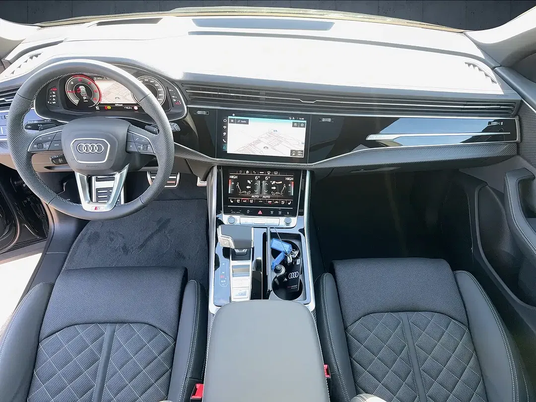 Audi Q8 - Thumbnail 11