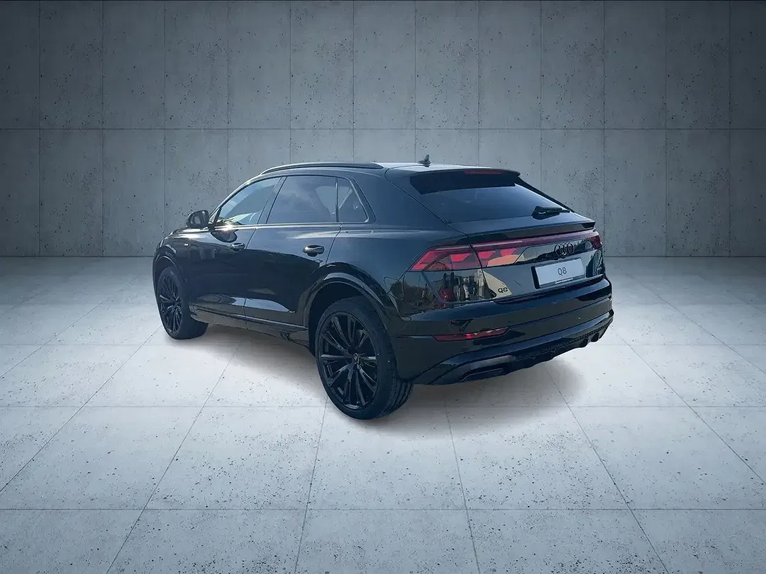 Audi Q8 - Thumbnail 3
