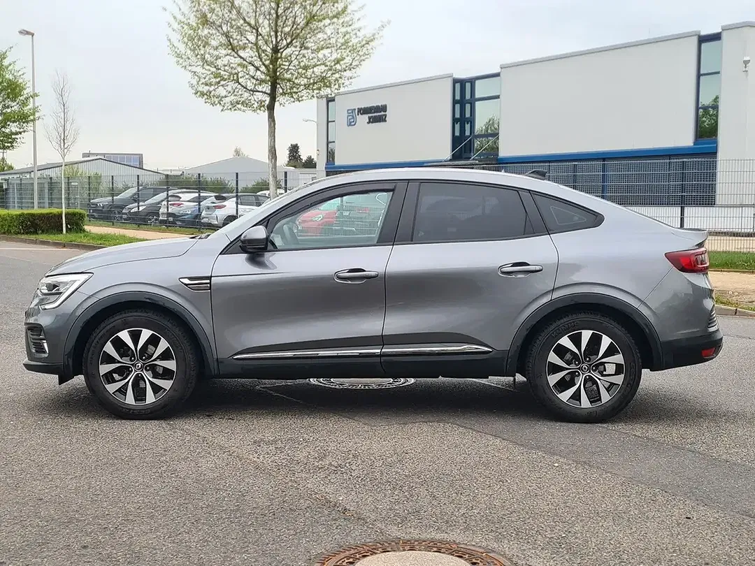 Renault Arkana - Thumbnail 2