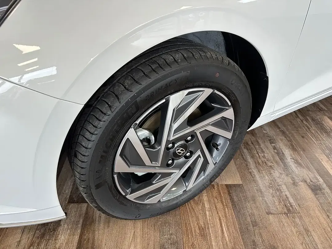 Hyundai i20 - Thumbnail 3