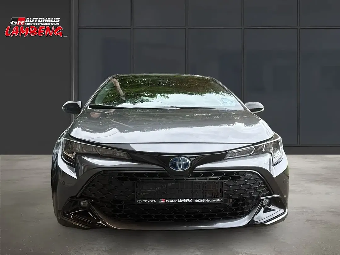 Toyota Corolla - Thumbnail 5