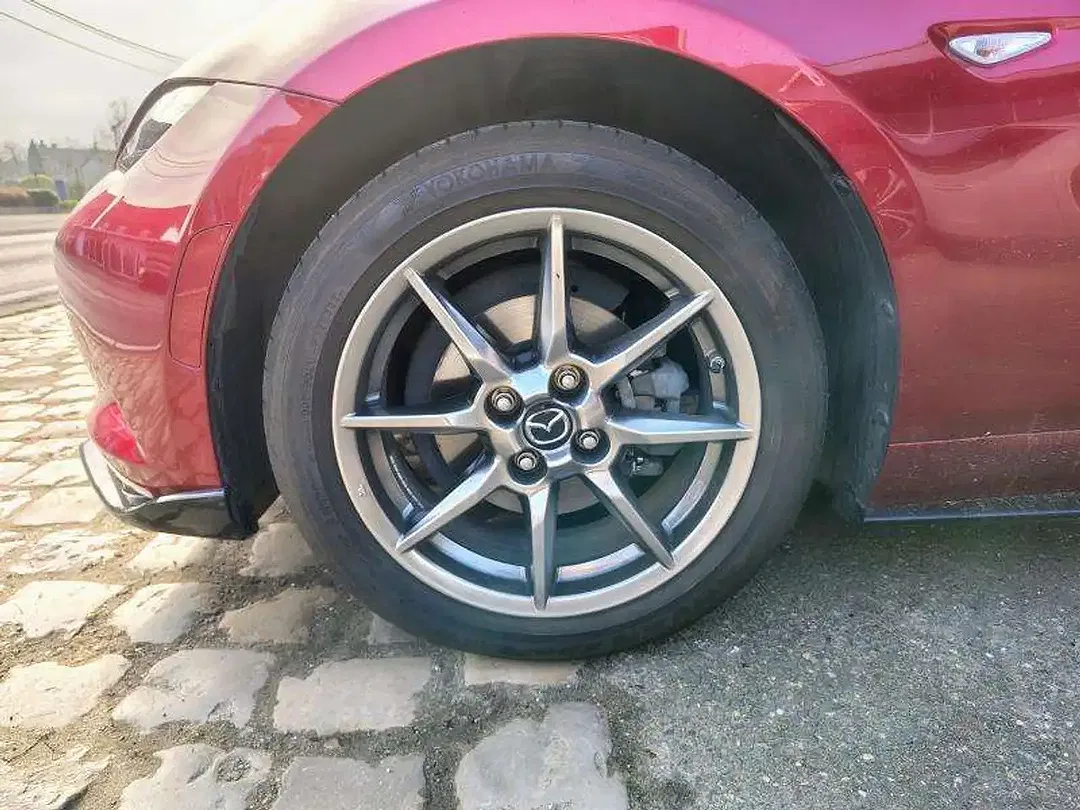 Mazda MX-5 - Thumbnail 3