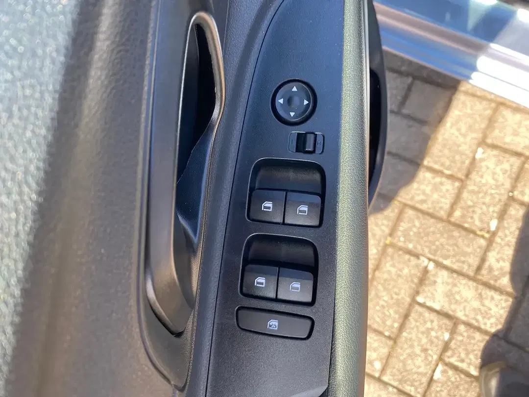 Hyundai i20 - Thumbnail 16