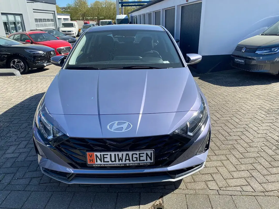 Hyundai i20 - Thumbnail 3