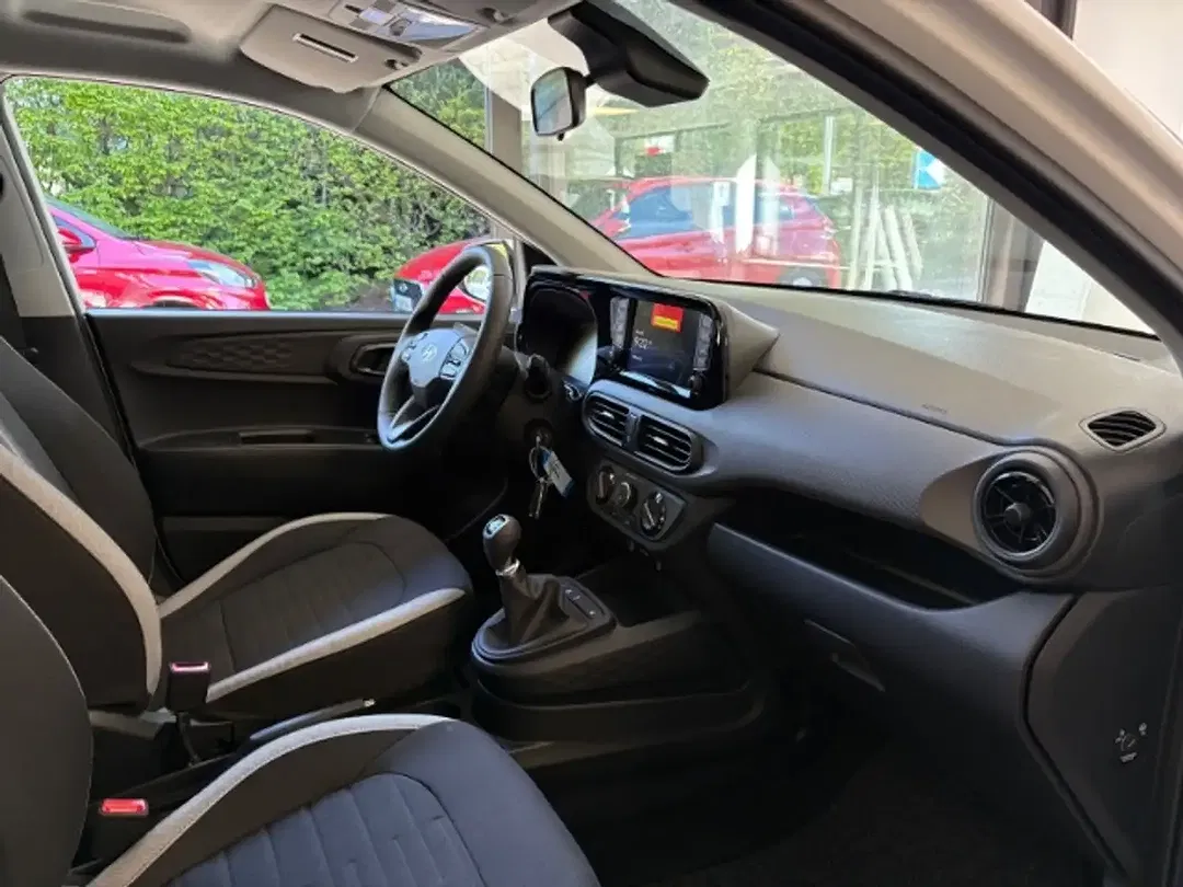 Hyundai i10 - Thumbnail 10
