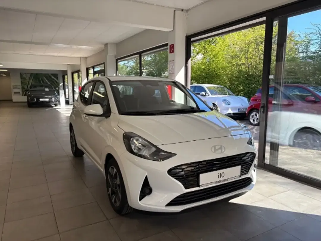 Hyundai i10 - Thumbnail 3