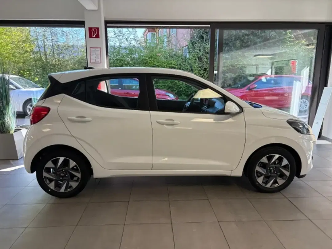 Hyundai i10 - Thumbnail 4