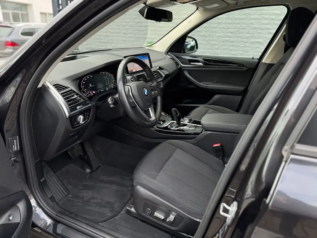 BMW X3 - Thumbnail 10