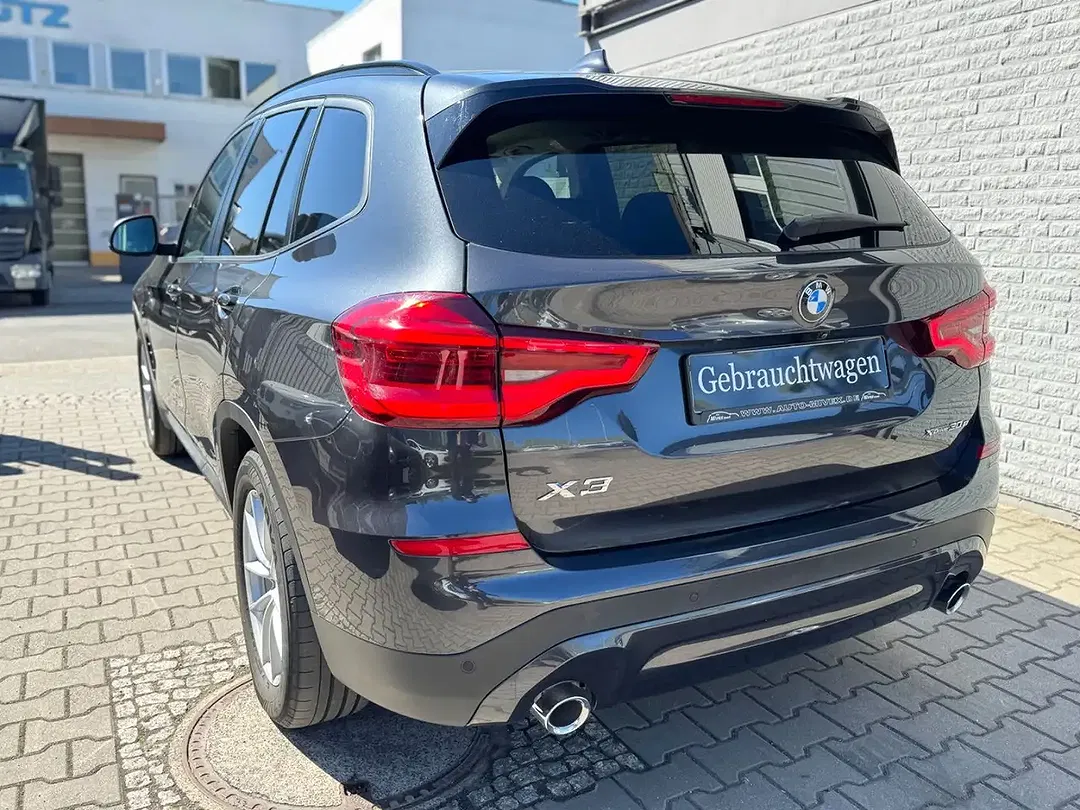 BMW X3 - Thumbnail 6