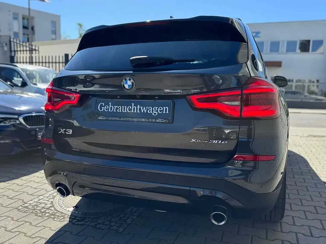 BMW X3 - Thumbnail 9